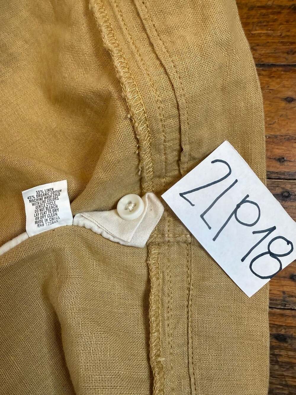 Taylor Stitch Short Sleeve Linen Camp Shirt with Ladder Stitch Detail - Picture 8 of 9